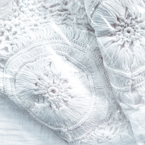 Crochet Medallion Tassel Kimono Top Ivory - Picture 4 of 4